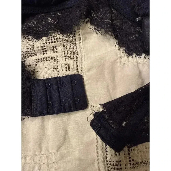 AERIE LACE BRALETTE size Medium - Picture 3 of 4